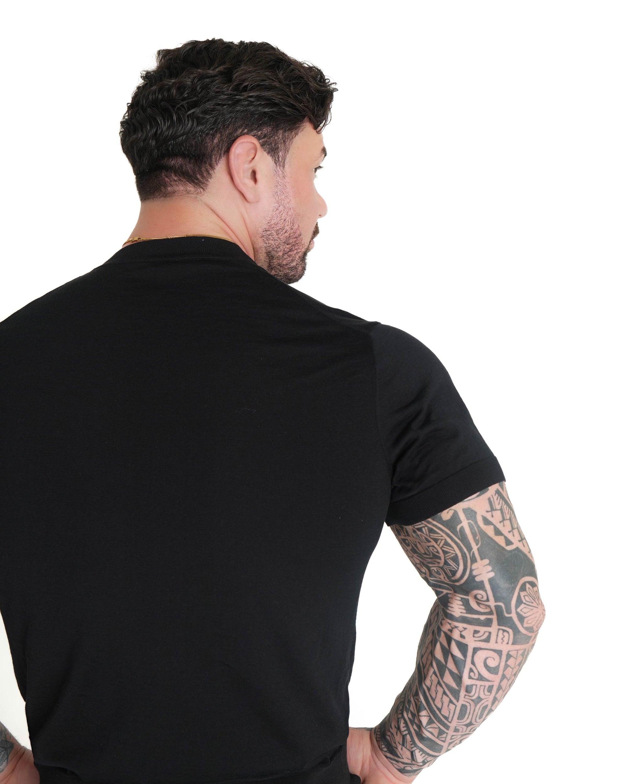 Muscle Fit Knit T-Shirt - Black