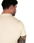 Muscle-Fit Strick-T-Shirt – Cream